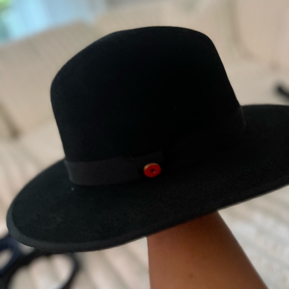 Black Fedora Hat with Red Accent - Picture 3 of 7